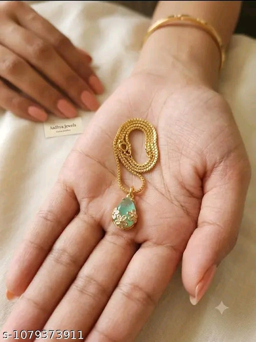 ✨ Elegant Teardrop Pendant Necklace – Utsav Jewels